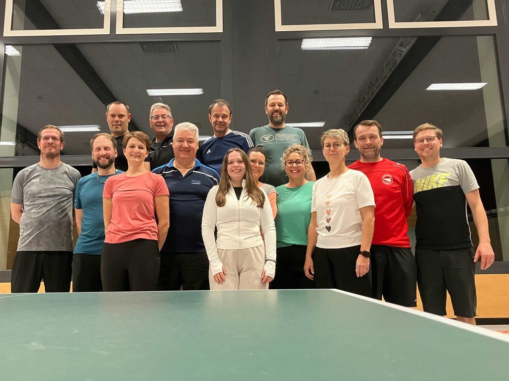 14 Sportlerinnen und Sportler trafen sich zum 3. LINZMEIER Sportabend und hatten dabei sehr viel Spaß und Freude.